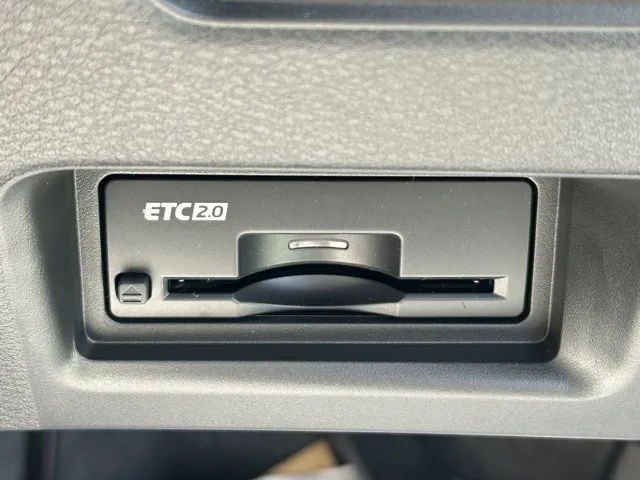 セレナ(ニッサン)ハイウェイスターV 12.3インチコネクトナビ見本展示車有り 20