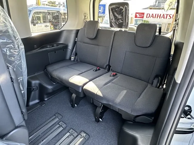 セレナ(ニッサン)ハイウェイスターV 12.3インチコネクトナビ見本展示車有り 5