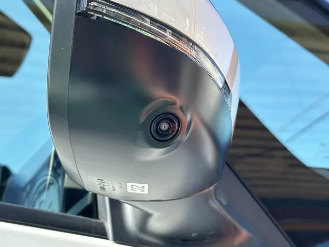 セレナ(ニッサン)eパワーハイウェイスターV アラウンドビューモニター見本展示車有り 16