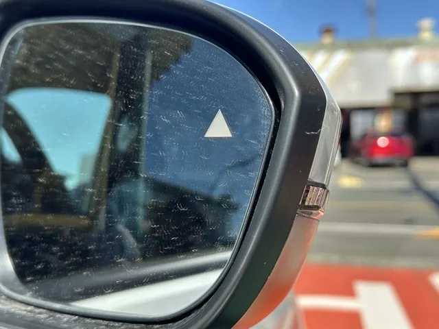 セレナ(ニッサン)eパワーハイウェイスターV アラウンドビューモニター見本展示車有り 17