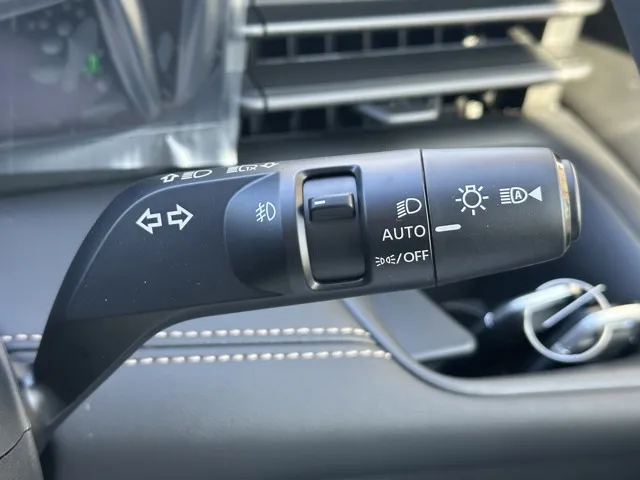 セレナ(ニッサン)eパワーハイウェイスターV アラウンドビューモニター見本展示車有り 23