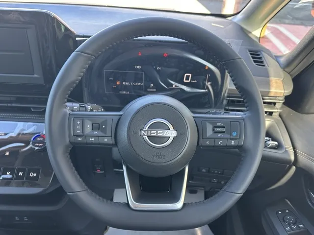 セレナ(ニッサン)eパワーハイウェイスターV アラウンドビューモニター見本展示車有り 7