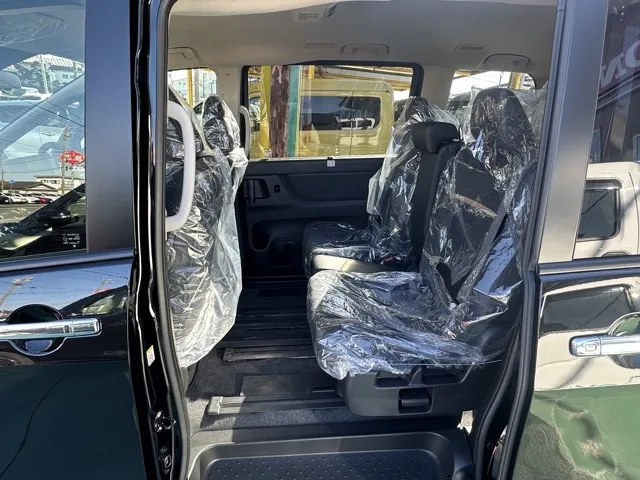 セレナ(ニッサン)eパワーハイウェイスターV 12.3インチコネクトナビ見本展示車有り 4