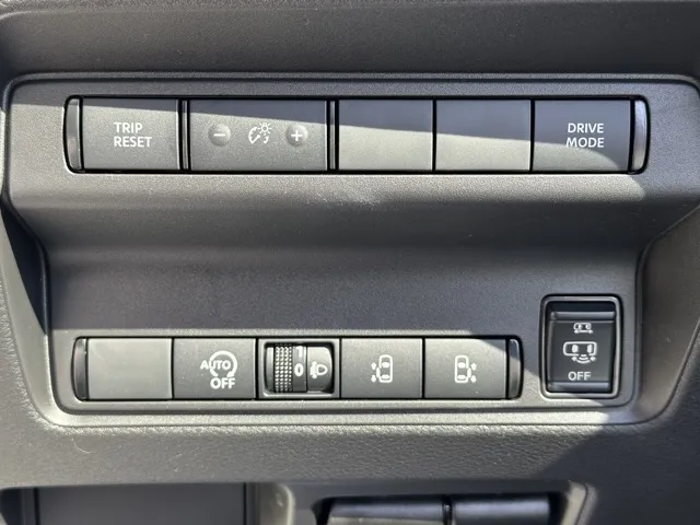 セレナ(ニッサン)オーテックライン アラウンドビューモニター見本展示車有り 20