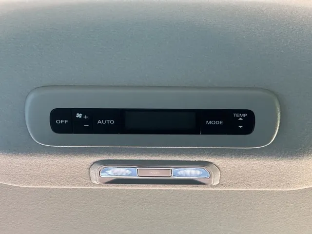 セレナ(ニッサン)オーテックライン アラウンドビューモニター見本展示車有り 9