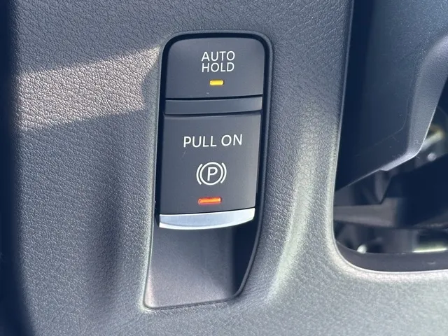 セレナ(ニッサン)オーテックライン アラウンドビューモニター見本展示車有り 23