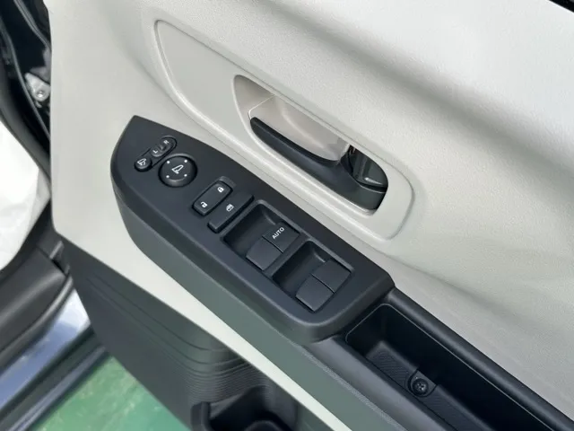 N-BOX(ホンダ)N-BOX コンフォートＰ届出済未使用車 14