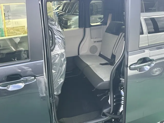 N-BOX(ホンダ)N-BOX コンフォートＰ届出済未使用車 4