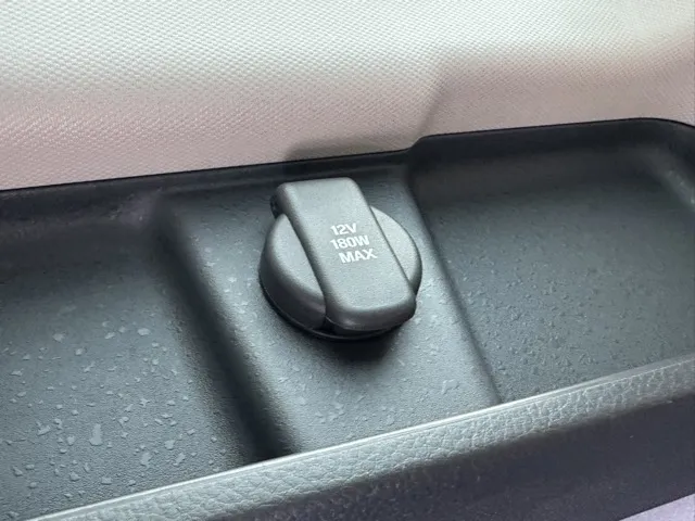 フリード(ホンダ)e：HEVクロスター 5人乗登録済未使用車 11