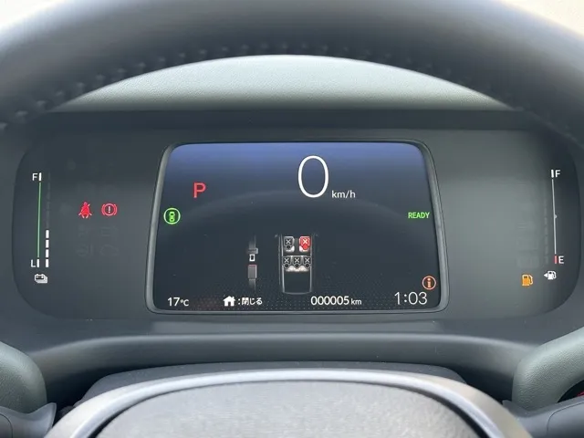 フリード(ホンダ)e：HEVクロスター 5人乗登録済未使用車 20