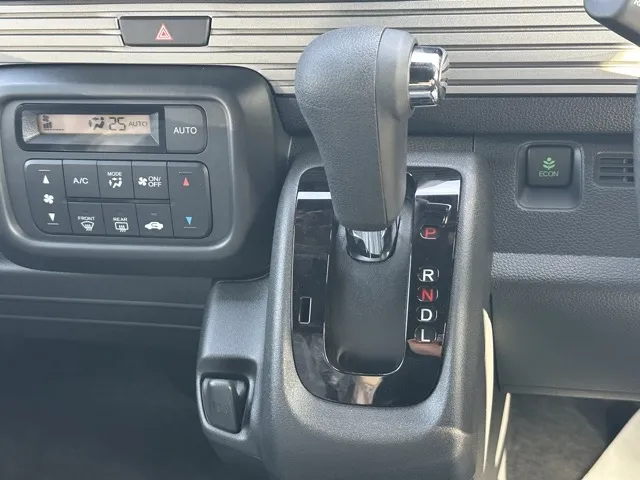 N-VAN(ホンダ)FUNターボ届出済未使用車 17