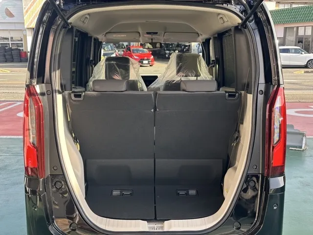 N-BOX(ホンダ)N-BOX コンフォートＰ届出済未使用車 10
