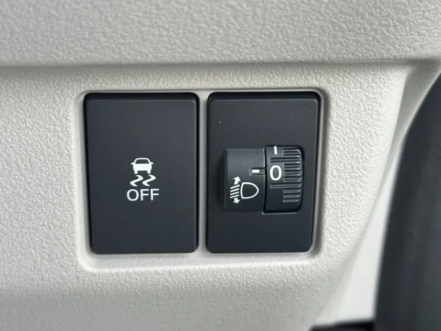 N-BOX(ホンダ)N-BOX コンフォートＰ届出済未使用車 17