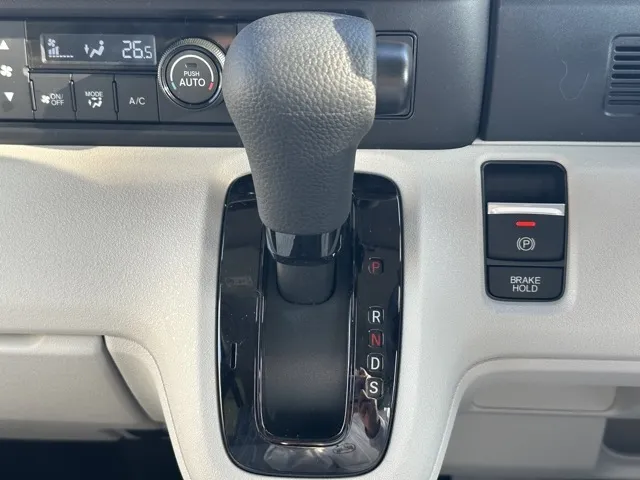 N-BOX(ホンダ)N-BOX コンフォートＰ届出済未使用車 25