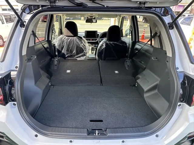 ライズ(トヨタ)ハイブリッドＺ　ナビレディ登録済未使用車 10