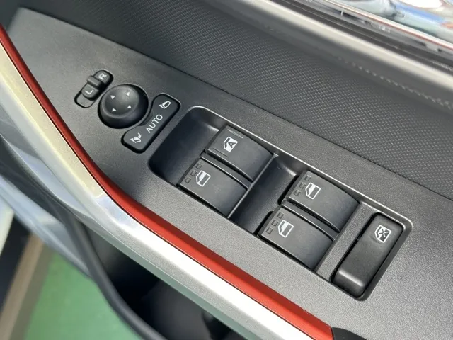 ライズ(トヨタ)ハイブリッドＺ　ナビレディ登録済未使用車 13