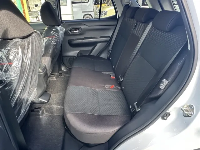 ライズ(トヨタ)ハイブリッドＺ　ナビレディ登録済未使用車 4