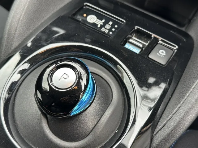 リーフ(ニッサン)G中古車 16