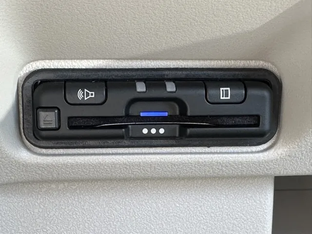 N-BOX(ホンダ)N-BOX ファッションスタイル コンフォートＰ届出済未使用車 17