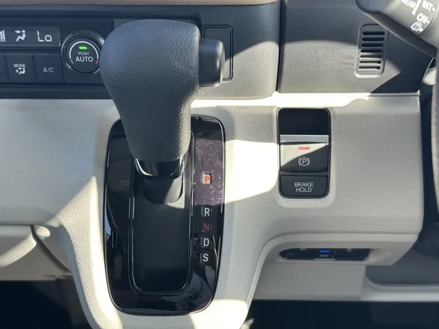 N-BOX(ホンダ)N-BOX ファッションスタイル コンフォートＰ届出済未使用車 18