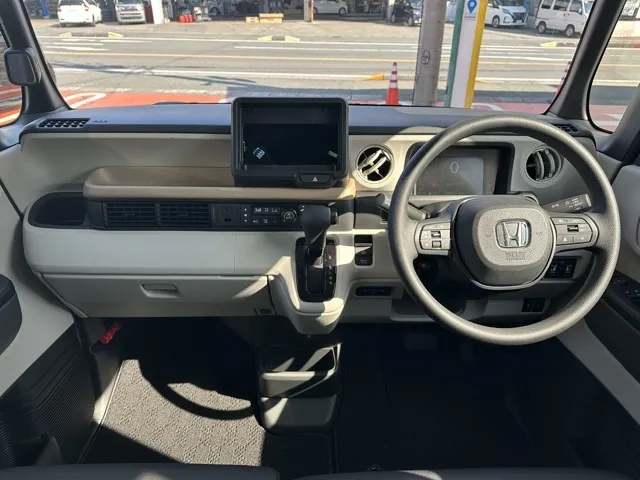N-BOX(ホンダ)N-BOX ファッションスタイル コンフォートＰ届出済未使用車 5