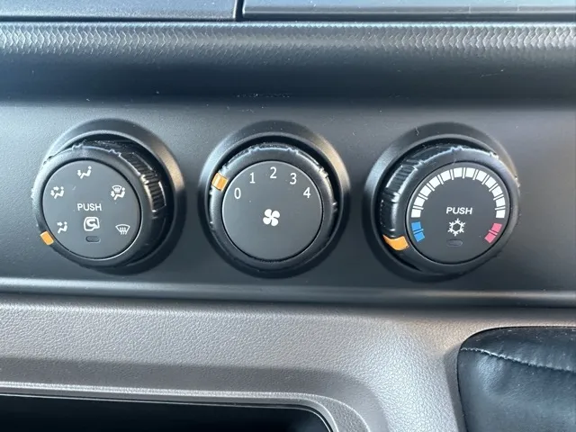 キャンター(三菱)全低床キョウカダンプ ３ｔ登録済未使用車 16