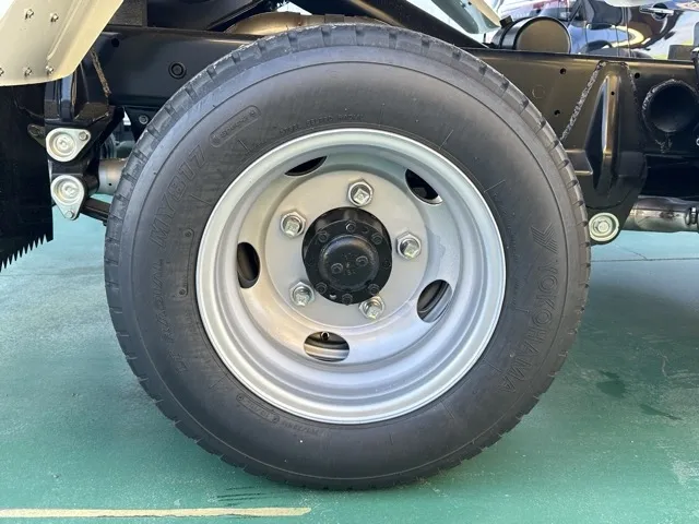 キャンター(三菱)全低床キョウカダンプ ３ｔ登録済未使用車 8