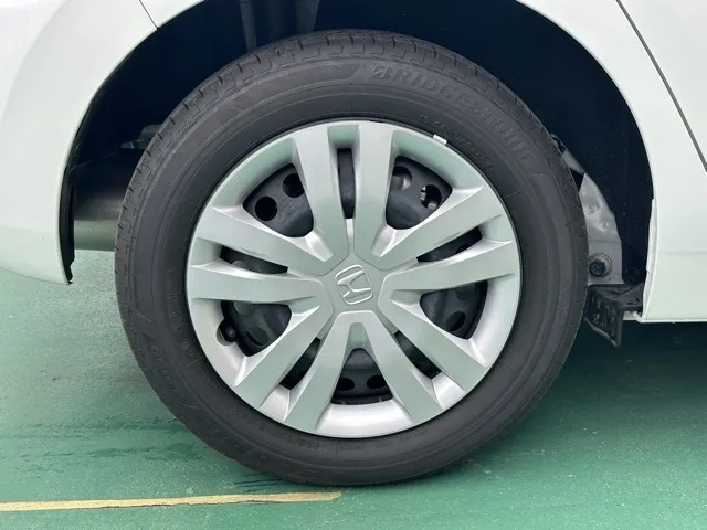 フィット(ホンダ)e：HEV ホーム中古車 12