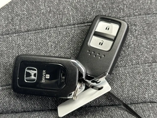 フィット(ホンダ)e：HEV ホーム中古車 26