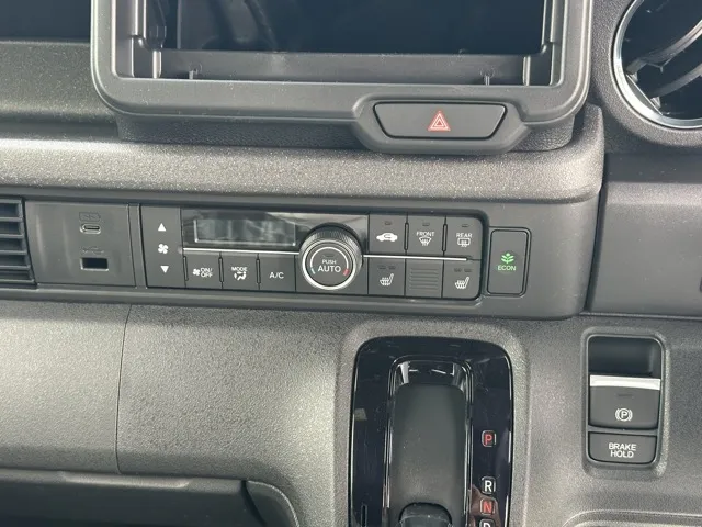 N-BOX(ホンダ)N-BOXカスタム BLACK STYLE届出済未使用車 18