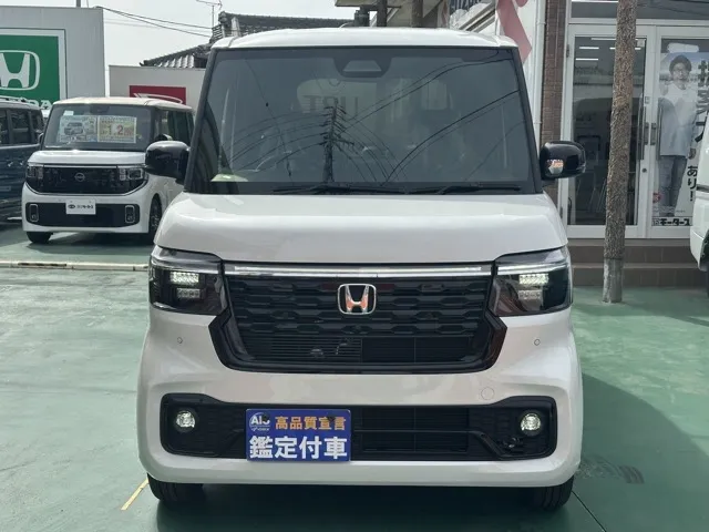N-BOX(ホンダ)N-BOXカスタム BLACK STYLE届出済未使用車 24