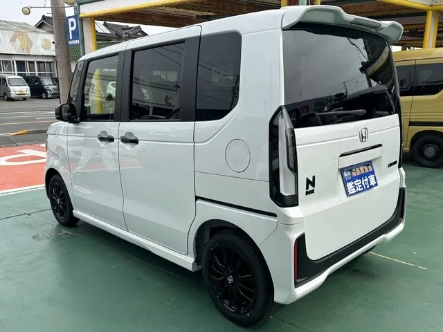 N-BOX(ホンダ)N-BOXカスタム BLACK STYLE届出済未使用車 2