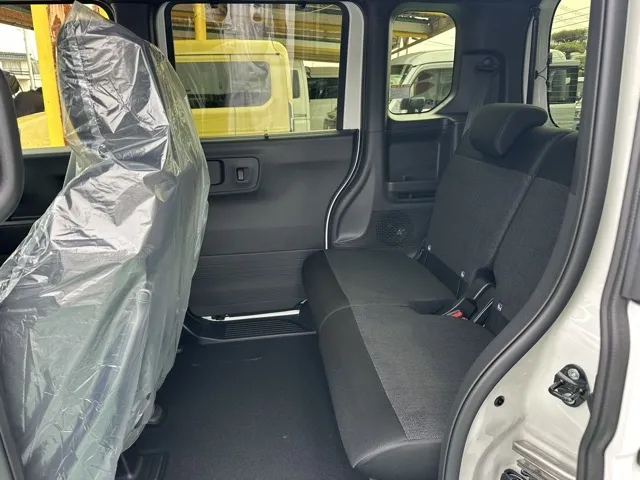 N-BOX(ホンダ)N-BOXカスタム BLACK STYLE届出済未使用車 5