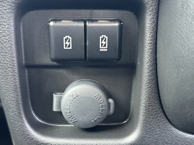 ソリオ(スズキ)ハイブリッドMZ登録済未使用車 17