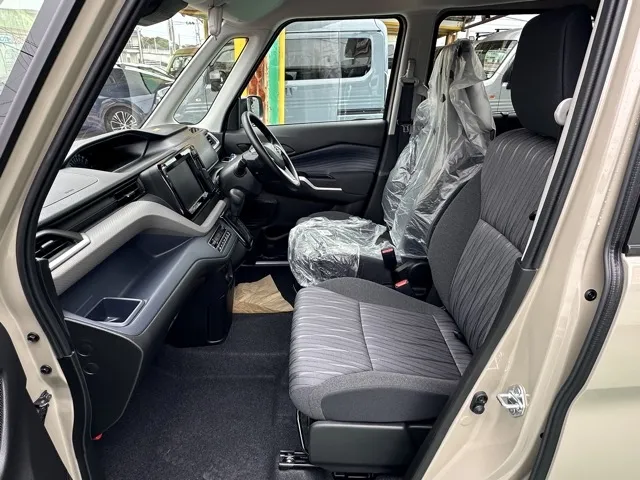 ソリオ(スズキ)ハイブリッドMX登録済未使用車 3