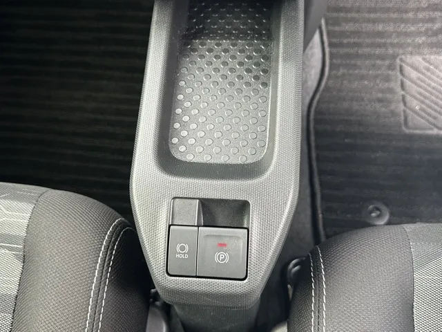 タフト(ダイハツ)Gターボ  ダーククロムベンチャー届出済未使用車 18