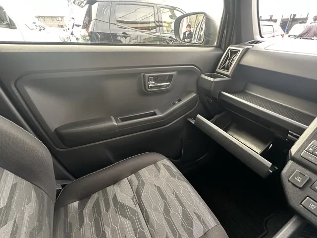 タフト(ダイハツ)Gターボ  ダーククロムベンチャー届出済未使用車 19