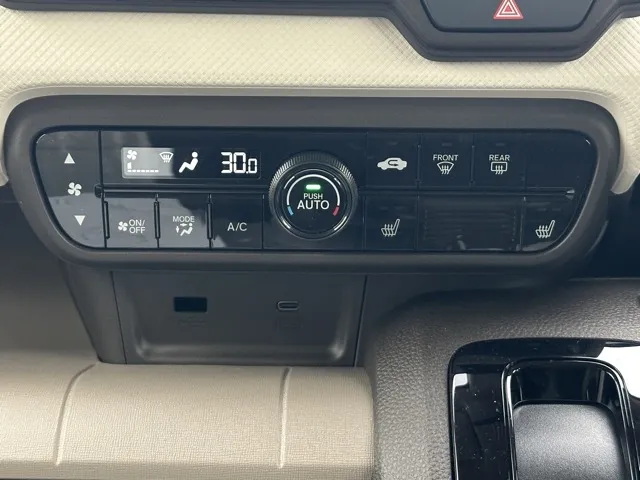 N-WGN(ホンダ)L ファッションスタイル届出済未使用車 13