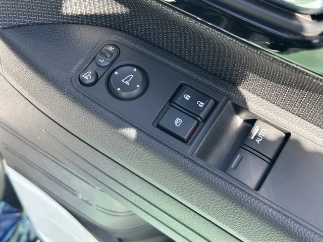 N-VAN(ホンダ)FUNターボ届出済未使用車 14