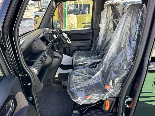 N-VAN(ホンダ)FUNターボ届出済未使用車 3