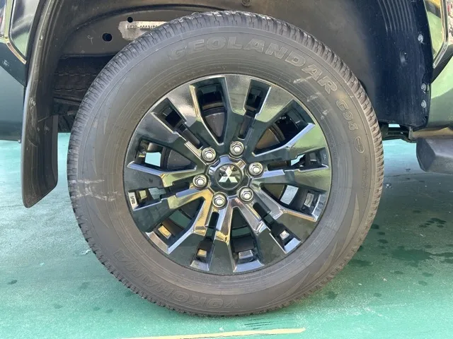 トライトン(三菱)GSR中古車 11