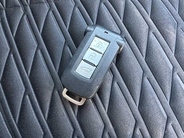 デリカD:5(三菱)Ｐ 8人 ナビ取付PKGⅡ オートステップ付レンタＵＰ 25