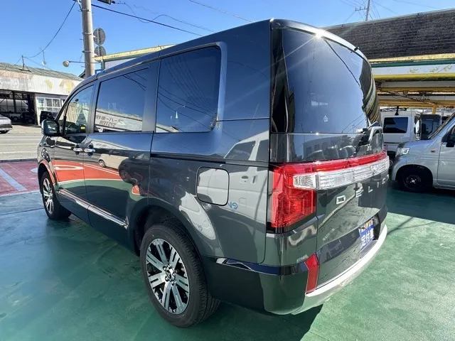 デリカD:5(三菱)Ｐ 8人 ナビ取付PKGⅡ オートステップ付レンタＵＰ 2