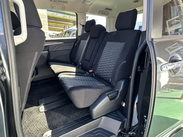 デリカD:5(三菱)Ｐ 8人 ナビ取付PKGⅡ オートステップ付レンタＵＰ 4