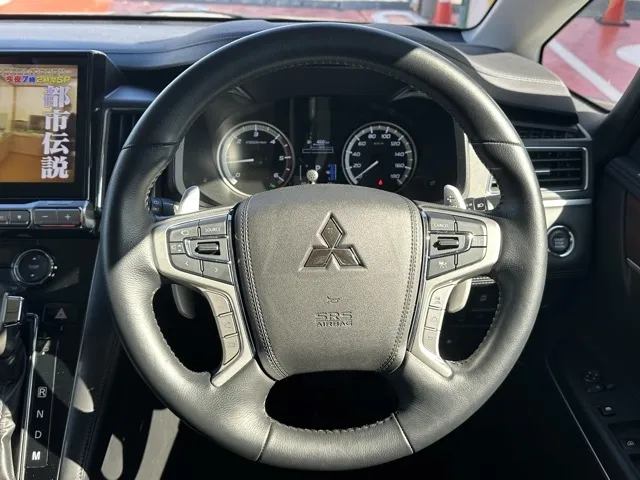 デリカD:5(三菱)Ｐ 8人 ナビ取付PKGⅡ オートステップ付レンタＵＰ 7