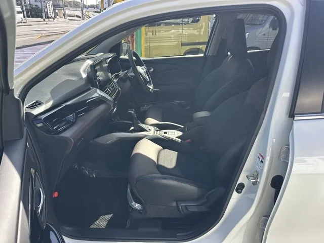 フロンクス(スズキ)ベースグレード中古車 3