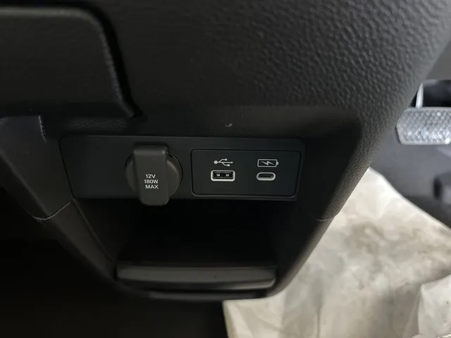 ステップワゴン(ホンダ)スパーダ 7人登録済未使用車 16