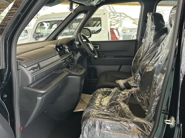 ステップワゴン(ホンダ)スパーダ 7人登録済未使用車 2