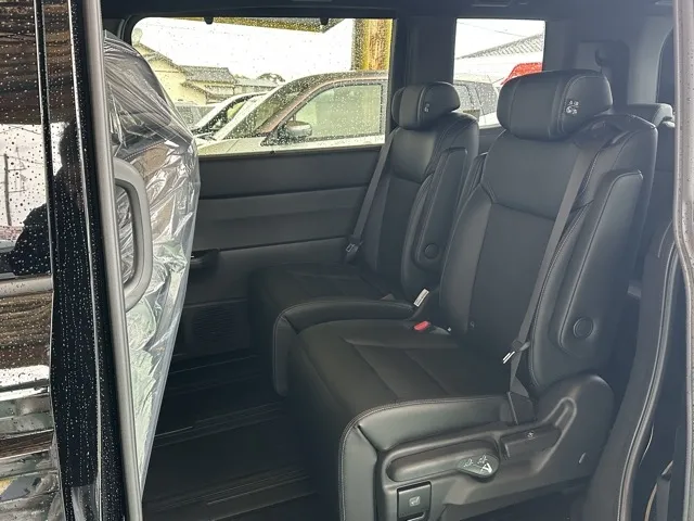 ステップワゴン(ホンダ)スパーダ 7人登録済未使用車 3