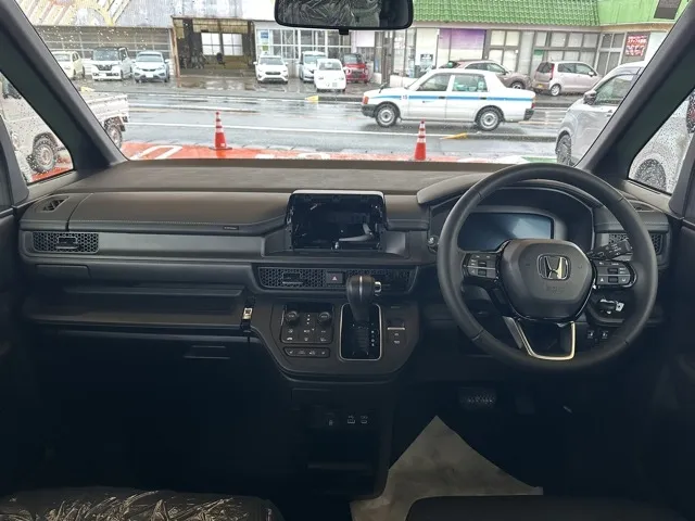 ステップワゴン(ホンダ)スパーダ 7人登録済未使用車 5